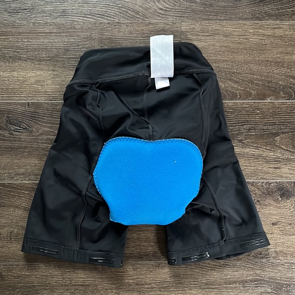 Pearl Izumi Padded Biker Shorts - Picture 11 of 12